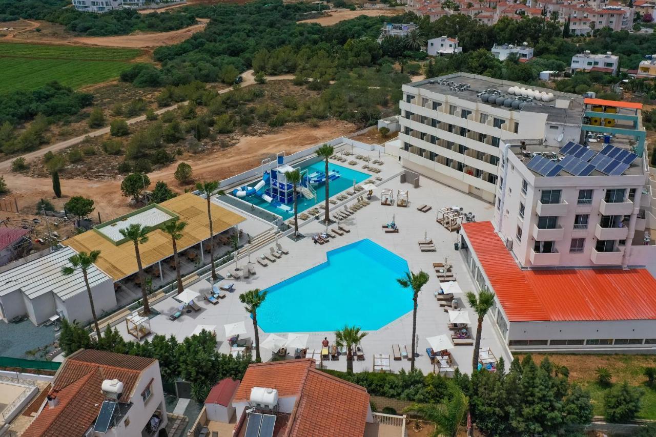 Toxotis Hotel Pernera Bagian luar foto