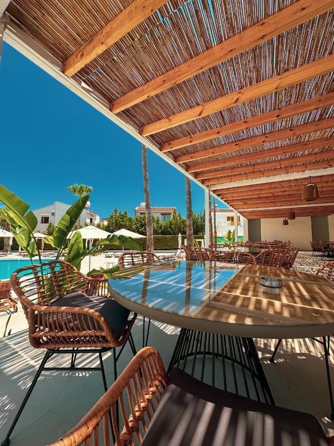 Toxotis Hotel Pernera Bagian luar foto