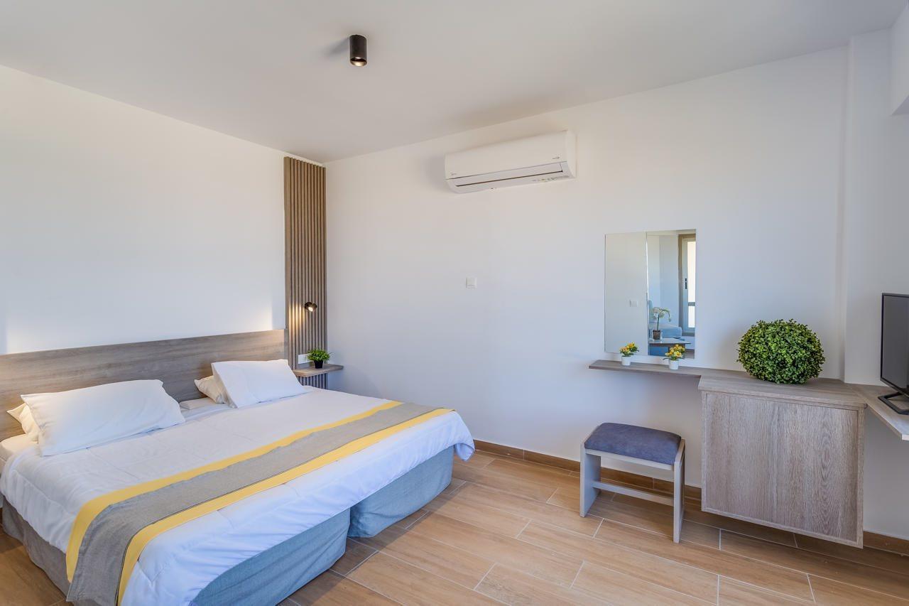 Toxotis Hotel Pernera Bagian luar foto