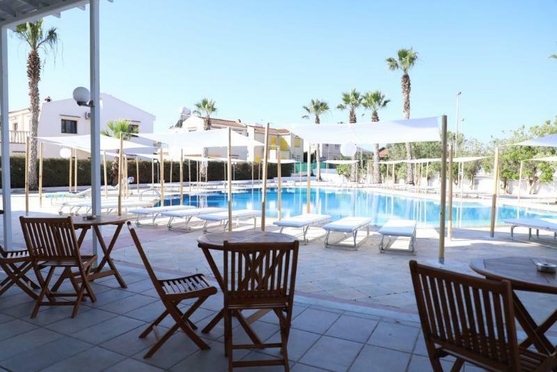 Toxotis Hotel Pernera Bagian luar foto