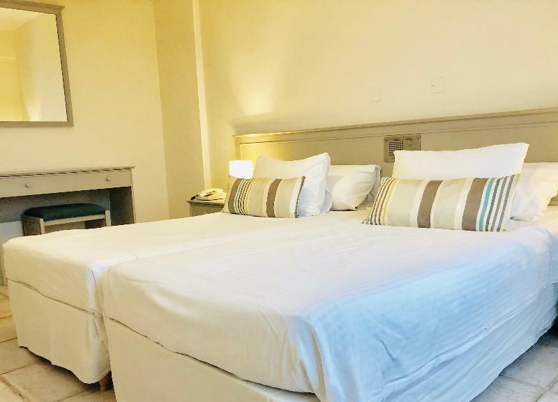 Toxotis Hotel Pernera Bagian luar foto